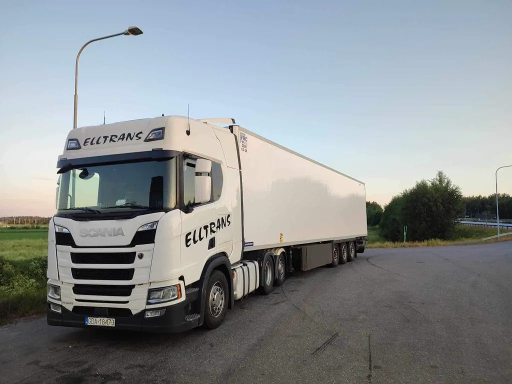 Elltrans' truck 18